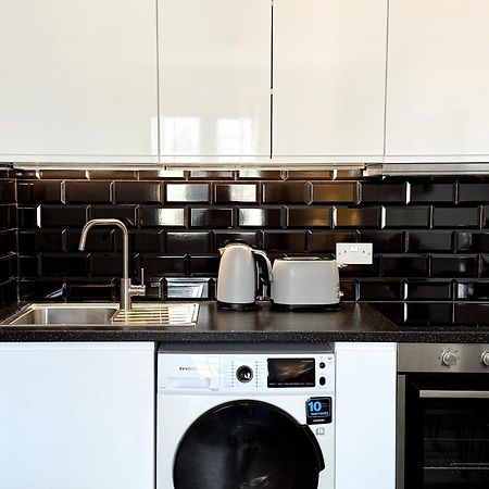 Deluxe City Centre Two Bedroom - Grand Central House Gibraltar Exterior foto